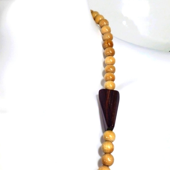 Vintage Artisan Brown &Tan Wood Beaded Necklace - Picture 3 of 8